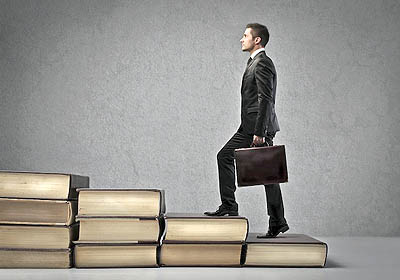 چرا نباید در مملکت شغل دائم داشته باشیم؟ چرا نباید در مملکت شغل دائم داشته باشیم؟