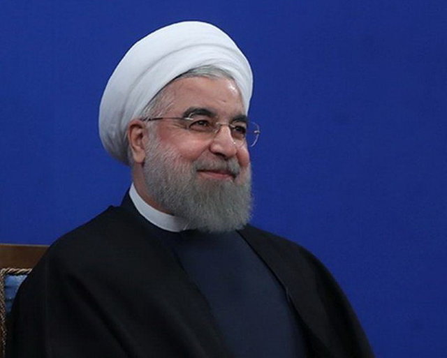 روحانی وارد استان قزوین شد روحانی وارد استان قزوین شد