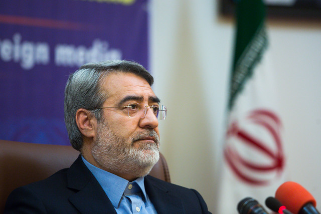 رحمانی فضلی: کشور از فعالیت احزاب ضرر نمیکند رحمانی فضلی: کشور از فعالیت احزاب ضرر نمیکند