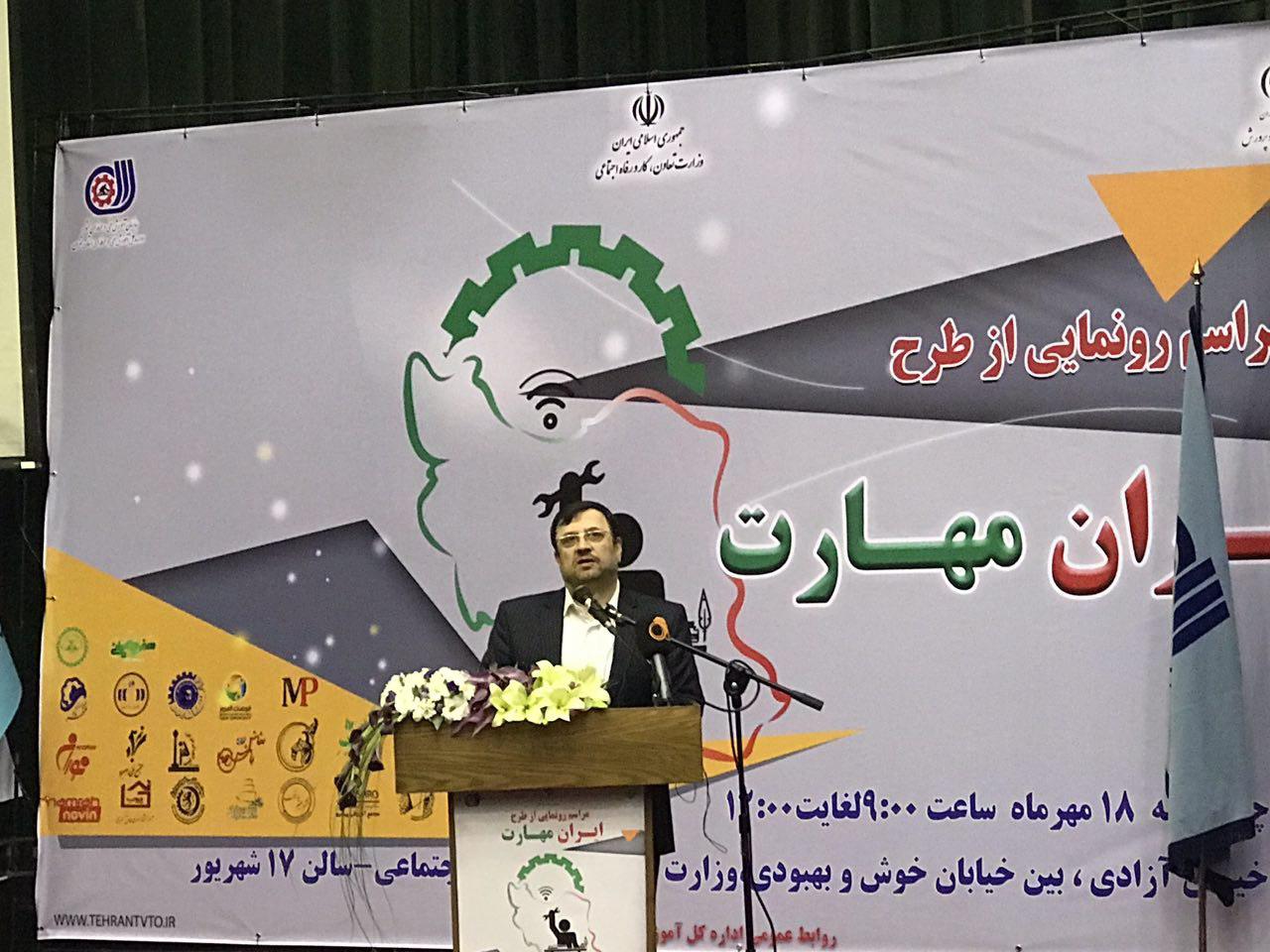 چند درصد نیروی کار جهان در بخش تولید اشتغال دارند؟ چند درصد نیروی کار جهان در بخش تولید اشتغال دارند؟