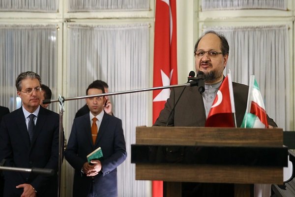 شریعتمداری: ایران ناقض برجام نخواهد بود شریعتمداری: ایران ناقض برجام نخواهد بود