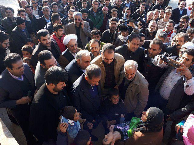 جهانگیری: تلاش میکنیم وضعیت زندگی مردم بهتر از وضعیت قبل از زلزله شود/ داشتن برنامه برای اعطای وام قرضالحسنه به آسیبدیدگان زلزله جهانگیری: تلاش میکنیم وضعیت زندگی مردم بهتر از وضعیت قبل از زلزله شود/ داشتن برنامه برای اعطای وام قرضالحسنه به آسیبدیدگان زلزله