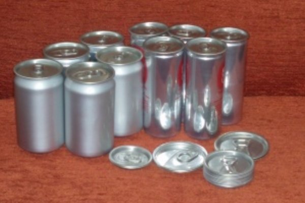 واردات ۲۱ میلیون دلار قوطی نوشابه واردات ۲۱ میلیون دلار قوطی نوشابه