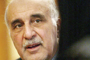 چرا برخی بزرگان برای درمان به خارج از کشور میروند؟ چرا برخی بزرگان برای درمان به خارج از کشور میروند؟