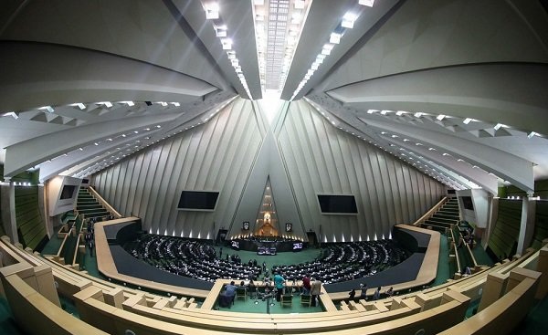 برگزاری جلسه اضطراری مجلس برای حل بحران آب و برق برگزاری جلسه اضطراری مجلس برای حل بحران آب و برق