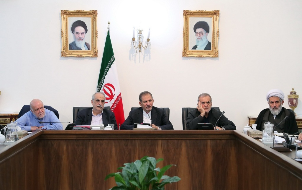 سوءاستفاده کنندگان از ارز دولتی خیانت کارند/ برخورد جدی دولت و قوه قضاییه با متخلفان ارزی سوءاستفاده کنندگان از ارز دولتی خیانت کارند/ برخورد جدی دولت و قوه قضاییه با متخلفان ارزی