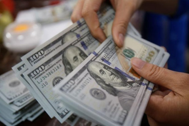 مراقب باشید؛ دلار تقلبی وارد بازار شد! مراقب باشید؛ دلار تقلبی وارد بازار شد!