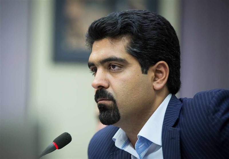 سپنتا نیکنام به شورای شهر یزد باز میگردد سپنتا نیکنام به شورای شهر یزد باز میگردد