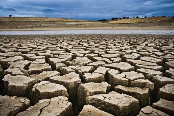 وزیر کشور: برای حل مسأله آب باید فرهنگسازی شود وزیر کشور: برای حل مسأله آب باید فرهنگسازی شود