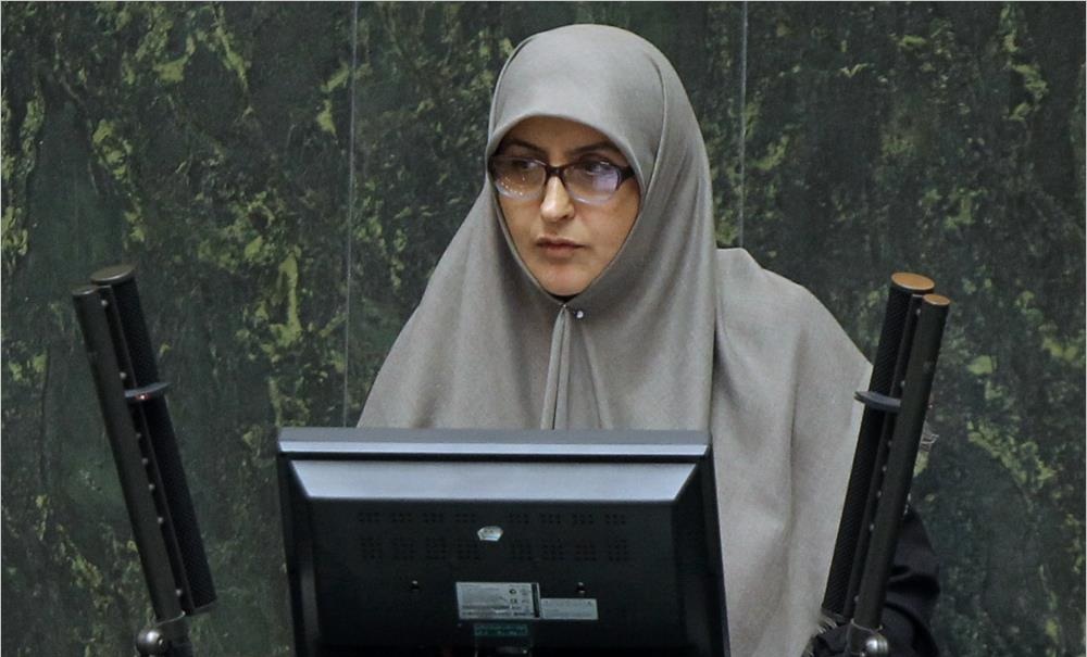 زنی که طرح سربازی دختران را کلید زد زنی که طرح سربازی دختران را کلید زد