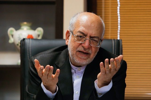 پیشنهاد نعمتزاده برای بازگشت آرامش به بازار ارز پیشنهاد نعمتزاده برای بازگشت آرامش به بازار ارز