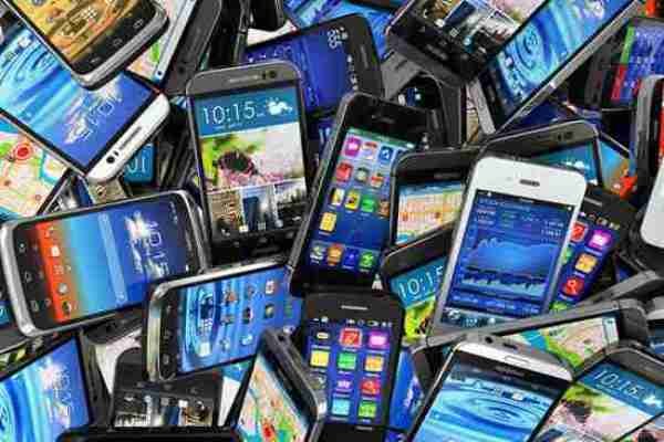 رشد 146درصدی واردات تلفن همراه/ سهم تلفن همراه از کل واردات کشور چقدر است؟ رشد 146درصدی واردات تلفن همراه/ سهم تلفن همراه از کل واردات کشور چقدر است؟