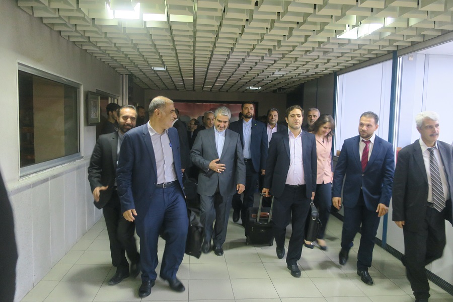 یک هیات اقتصادی ایران وارد دمشق شد یک هیات اقتصادی ایران وارد دمشق شد