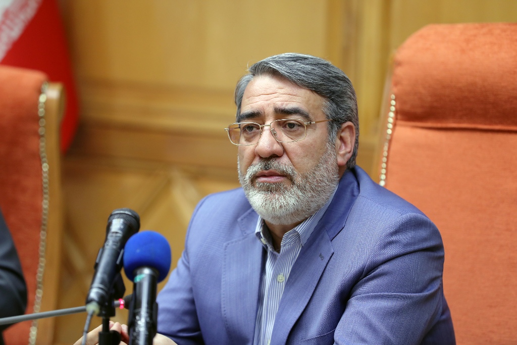 اجرای قانون منع بکارگیری بازنشستگان پس از ابلاغ رسمی اجرای قانون منع بکارگیری بازنشستگان پس از ابلاغ رسمی