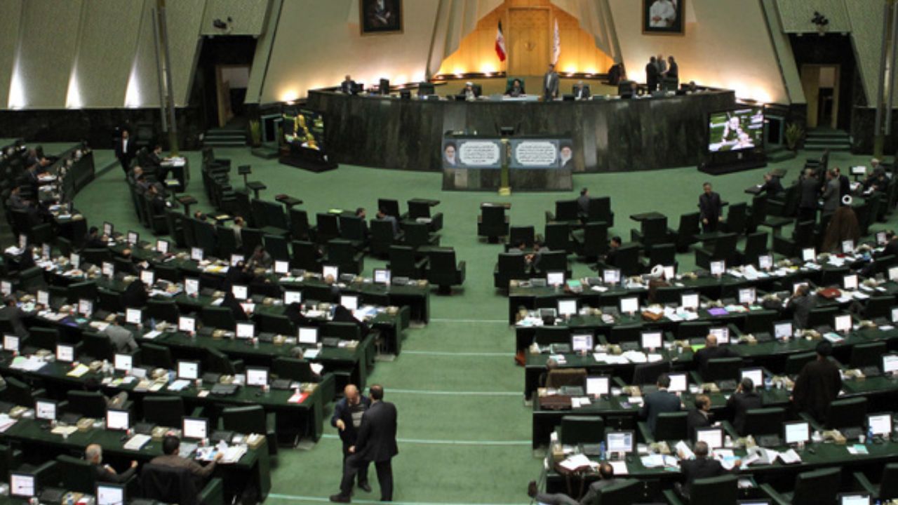 موافقت مجلس با بررسی مجدد قانون استفاده از توان تولیدی موافقت مجلس با بررسی مجدد قانون استفاده از توان تولیدی