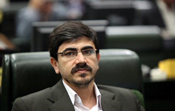 مجلس افزایش مجدد حقوق کارمندان و بازنشستگان را به دولت تکلیف کند مجلس افزایش مجدد حقوق کارمندان و بازنشستگان را به دولت تکلیف کند