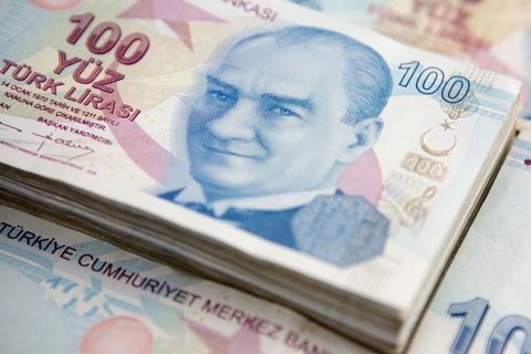 افزایش نرخ یورو و پوند بانکی افزایش نرخ یورو و پوند بانکی