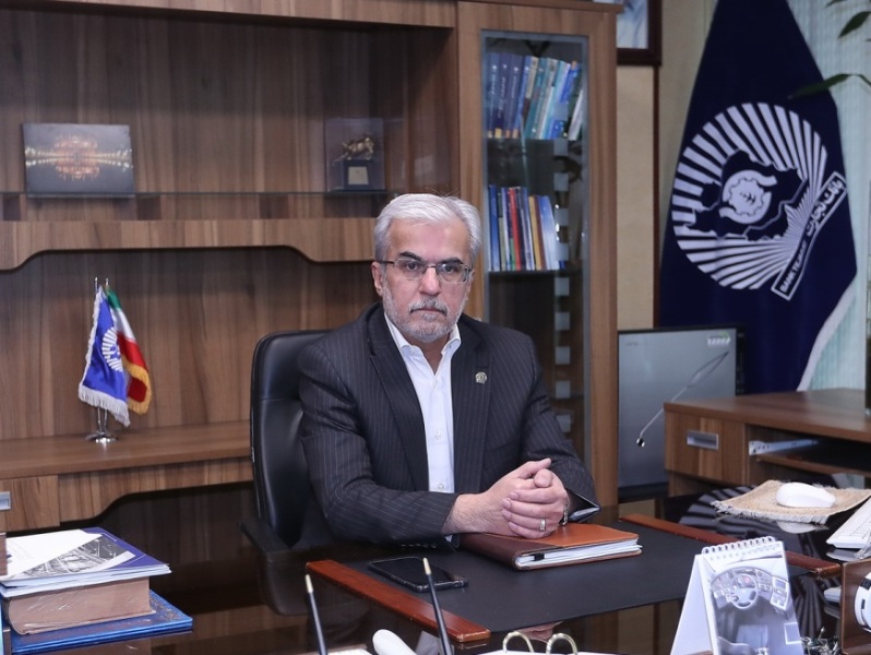 رئیس هیات مدیره بانک تجارت پاسخگوی مشتریان رئیس هیات مدیره بانک تجارت پاسخگوی مشتریان