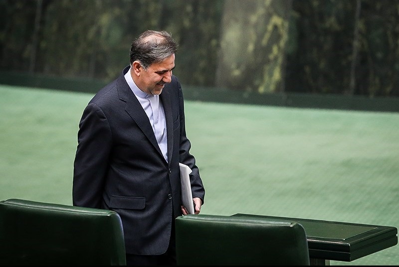 وصول سوال از آخوندی درباره واگذاری آپارتمان به مسئولان وصول سوال از آخوندی درباره واگذاری آپارتمان به مسئولان