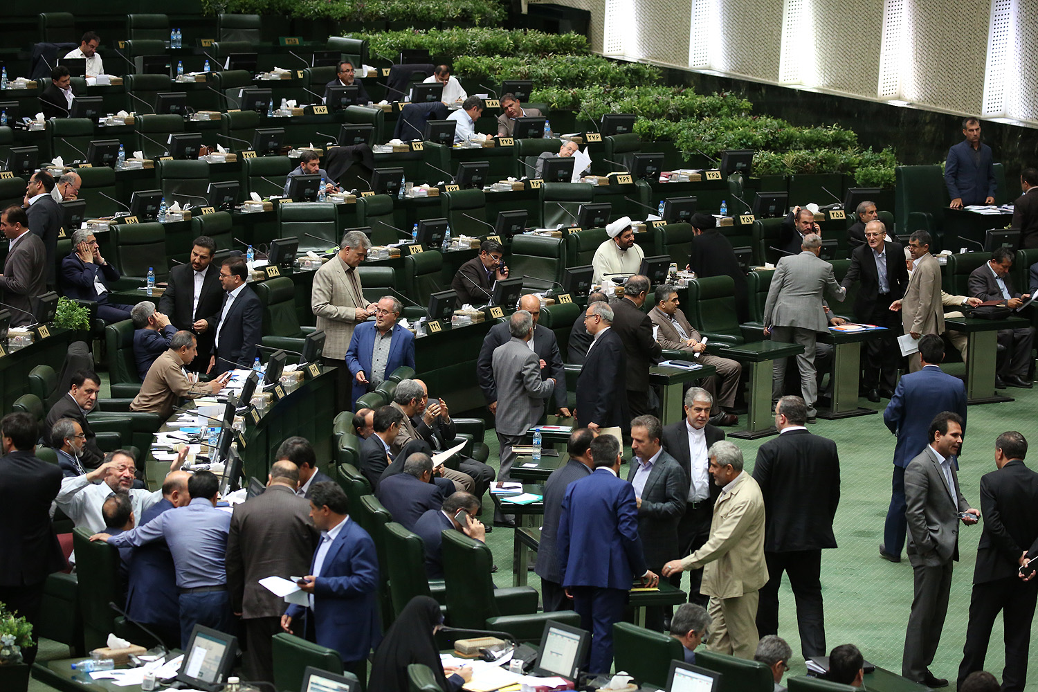 اسامی منظمترین نمایندگان مجلس دهم اعلام شد اسامی منظمترین نمایندگان مجلس دهم اعلام شد