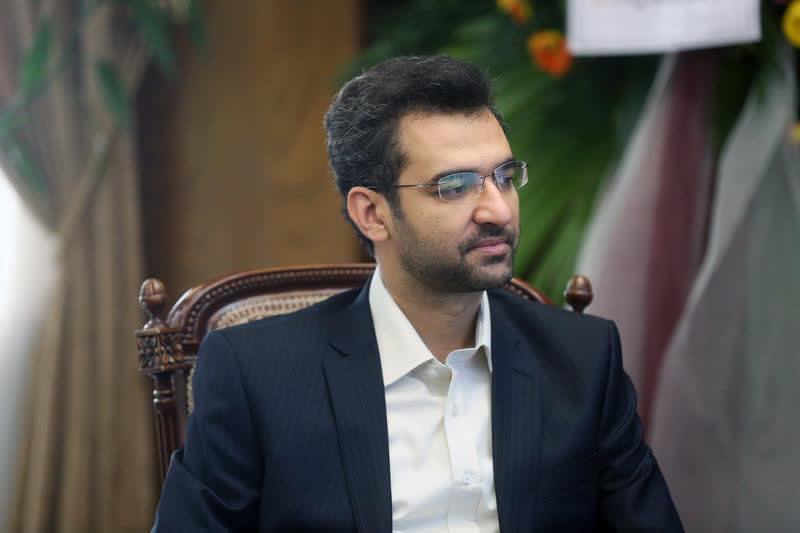 وزیرارتباطات: دستوری برای بستن تلگرامهای فارسی نرسید وزیرارتباطات: دستوری برای بستن تلگرامهای فارسی نرسید