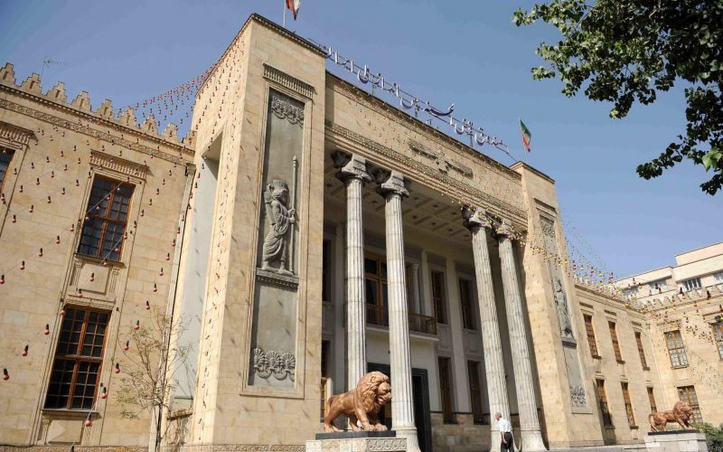 بانک ملّی ایران 90 ساله شد بانک ملّی ایران 90 ساله شد
