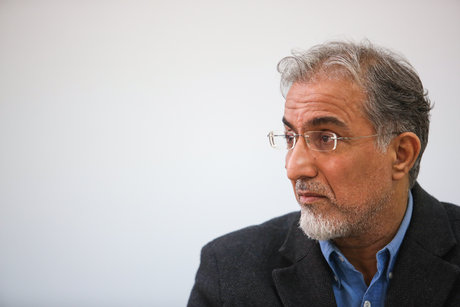آزادسازی نرخ ارز در راستای سیاستهای شوک درمانی است آزادسازی نرخ ارز در راستای سیاستهای شوک درمانی است