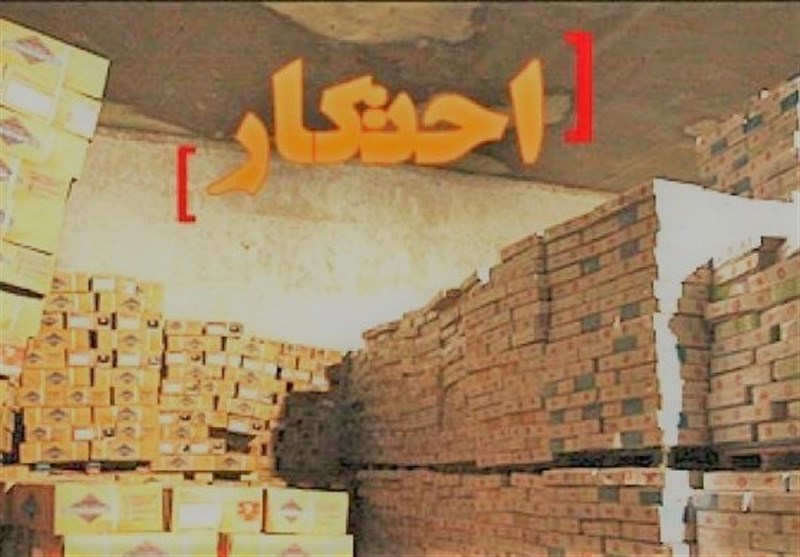 فروش 2 هزار حلب روغن احتکاری به مردم فروش 2 هزار حلب روغن احتکاری به مردم