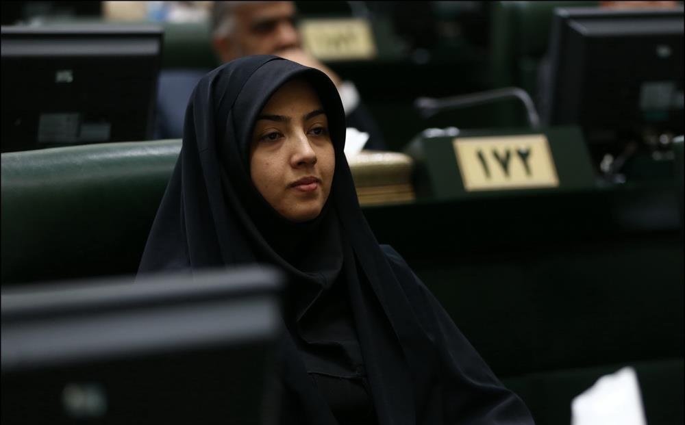 ۸هزار بازنشسته در دستگاههای دولتی مشغول کار هستند/ ممنوعیت بکارگیری بازنشستگان قابل تفسیر نیست ۸هزار بازنشسته در دستگاههای دولتی مشغول کار هستند/ ممنوعیت بکارگیری بازنشستگان قابل تفسیر نیست