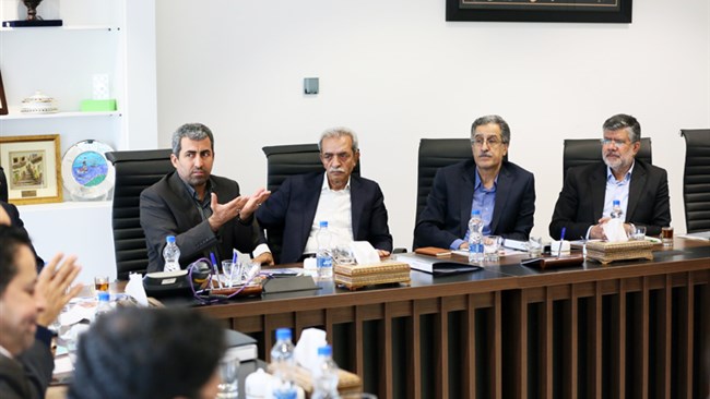بررسی مستثنی شدن بازار عراق و افغانستان از پیمانسپاری ارزی/ محدودیت قیمت برای ارز پتروشیمیها بررسی مستثنی شدن بازار عراق و افغانستان از پیمانسپاری ارزی/ محدودیت قیمت برای ارز پتروشیمیها