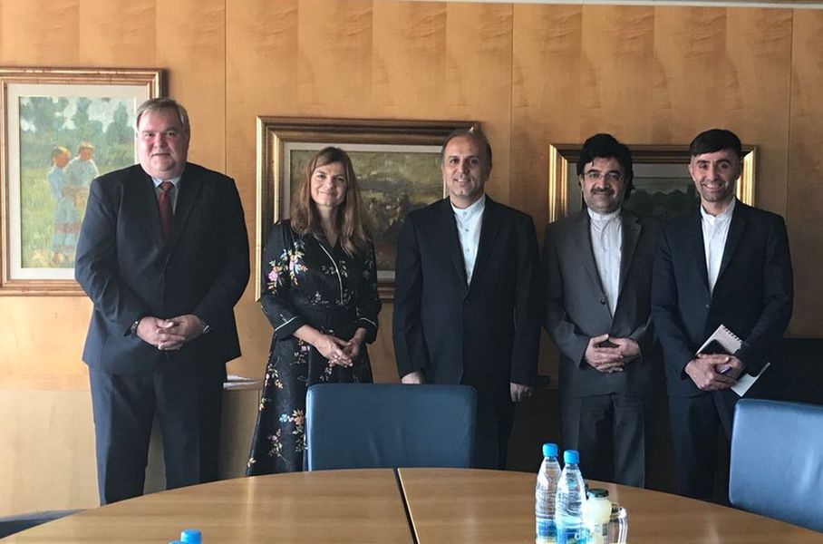 اسلوونی و ایران بر تقویت همکاریهای تجاری و اقتصادی تاکید کردند اسلوونی و ایران بر تقویت همکاریهای تجاری و اقتصادی تاکید کردند