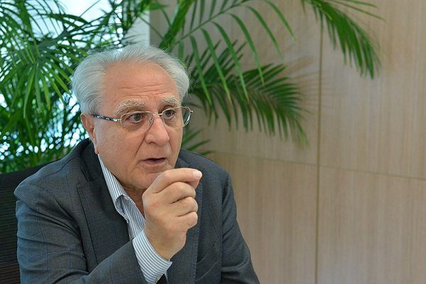 رکود اقتصاد در پی نوسانات آسانسوری نرخ ارز/ فعالان اقتصادی بلاتکلیف هستند رکود اقتصاد در پی نوسانات آسانسوری نرخ ارز/ فعالان اقتصادی بلاتکلیف هستند