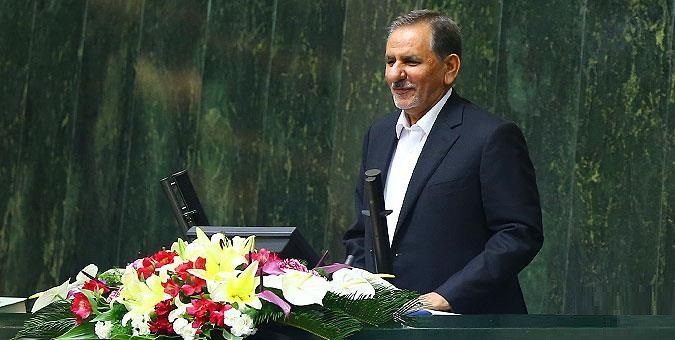 جهانگیری: مشتریان جدیدی برای نفت پیداکردیم/ بابت بازگشت ارزصادراتی گلهمندیم جهانگیری: مشتریان جدیدی برای نفت پیداکردیم/ بابت بازگشت ارزصادراتی گلهمندیم