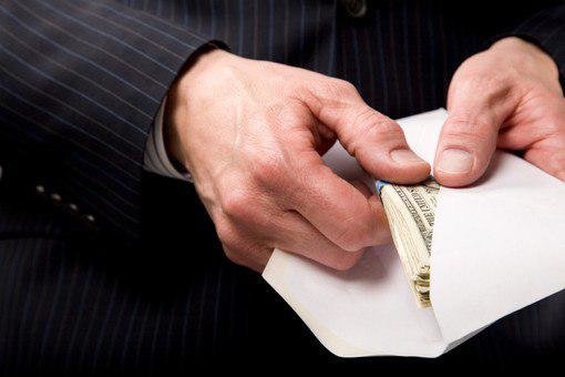 بازداشت یکی از مدیران ارشد اجرایی به جرم دریافت رشوه بازداشت یکی از مدیران ارشد اجرایی به جرم دریافت رشوه