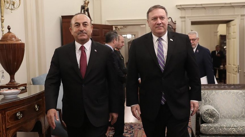 پمپئو و چاووش اوغلو درباره سوریه و ایران گفت وگو کردند پمپئو و چاووش اوغلو درباره سوریه و ایران گفت وگو کردند