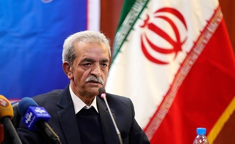 دولت هر روز فعالان اقتصادی را سورپرایز میکند/ حق العمل کارانی که ۱کیلو صادرات ندارند صادرکننده نمونه میشوند دولت هر روز فعالان اقتصادی را سورپرایز میکند/ حق العمل کارانی که ۱کیلو صادرات ندارند صادرکننده نمونه میشوند