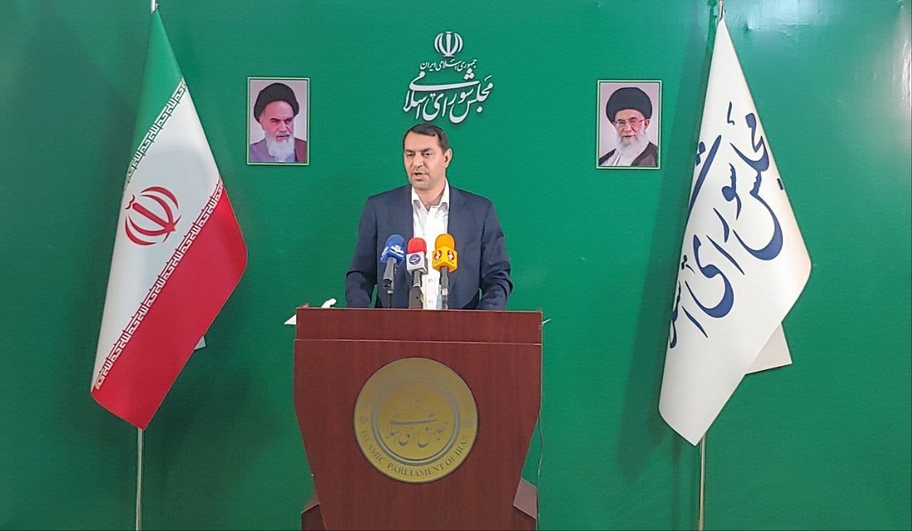 کاهش سهم نفت در بودجه به ۲۶۰هزار میلیارد تومان/ تسهیلات سربازان متاهل ۵۰درصد افزایش مییابد کاهش سهم نفت در بودجه به ۲۶۰هزار میلیارد تومان/ تسهیلات سربازان متاهل ۵۰درصد افزایش مییابد