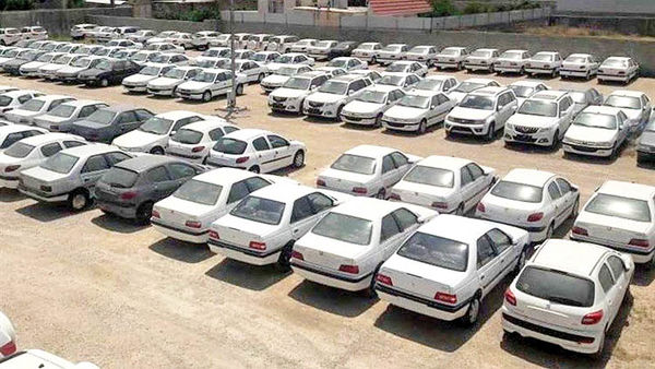 قیمتهای عجیب در بازار خودرو قیمتهای عجیب در بازار خودرو