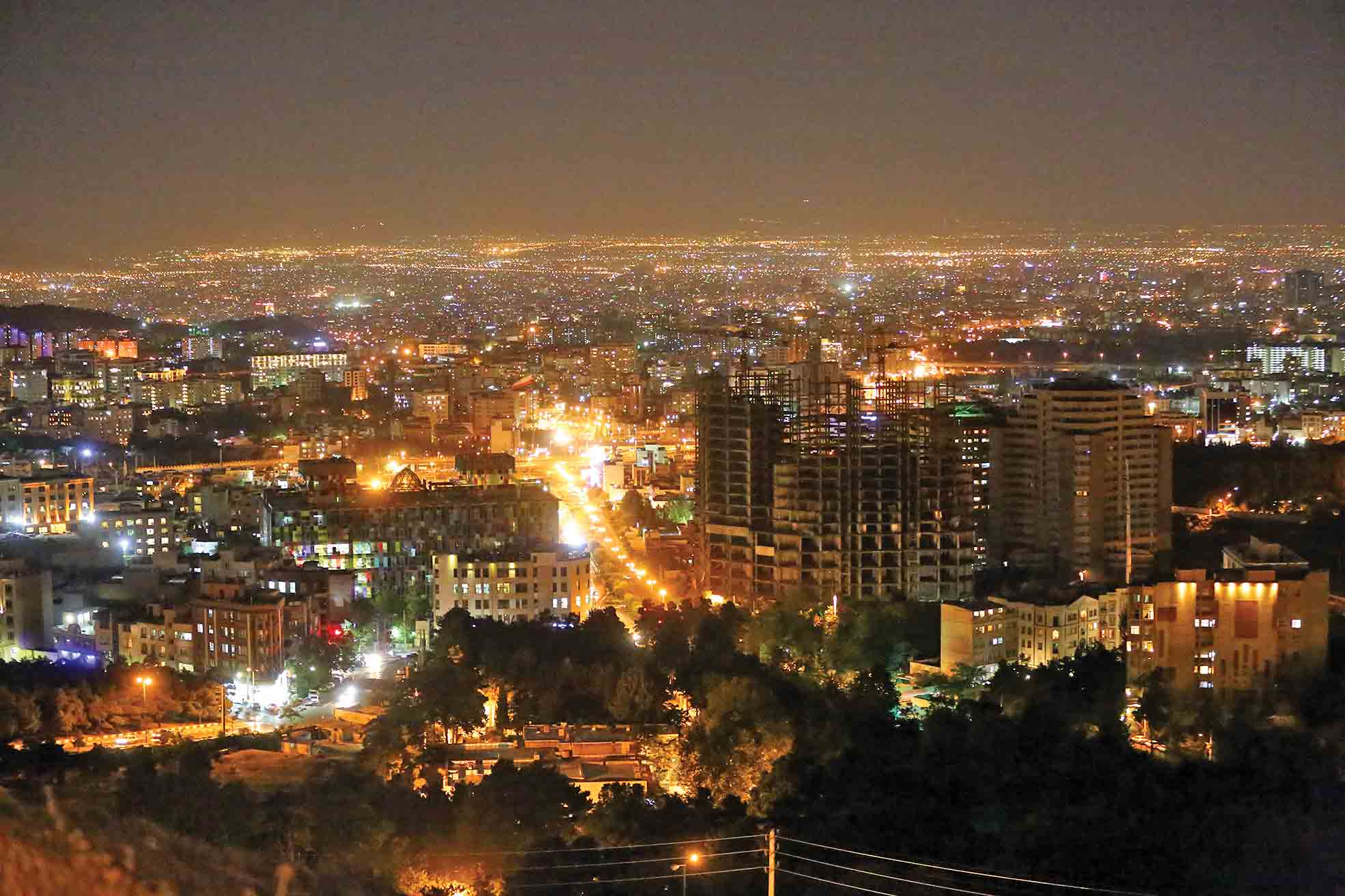 علت اصلی قطع برق در برخی مناطق تهران چه بود؟ علت اصلی قطع برق در برخی مناطق تهران چه بود؟