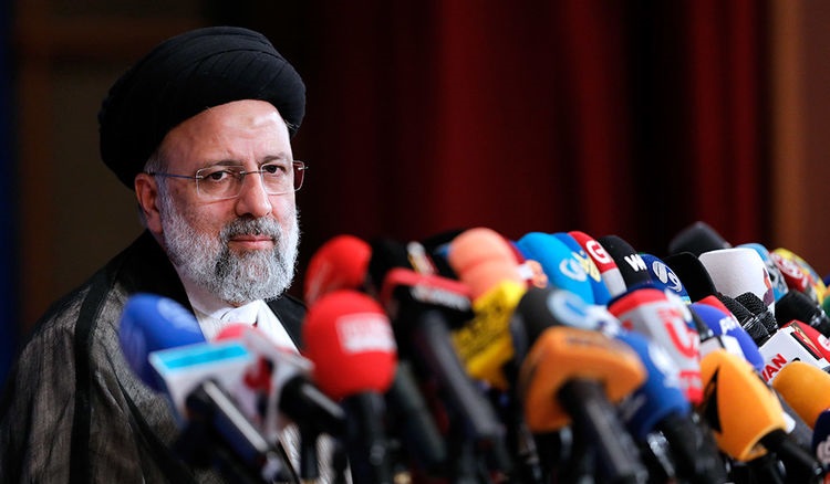 رییسی: زیان سهامداران خرد را جبران می کنیم رییسی: زیان سهامداران خرد را جبران می کنیم