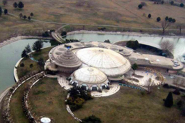 درهای کاخ مروارید به روی شهروندان باز شد درهای کاخ مروارید به روی شهروندان باز شد
