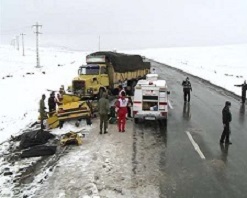4کشته درتصادفناشی ازلغزندگی +عکس 4کشته درتصادفناشی ازلغزندگی +عکس