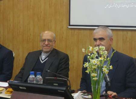 معدن از مباحث جدی در مقوله اقتصاد مقاومتی است معدن از مباحث جدی در مقوله اقتصاد مقاومتی است