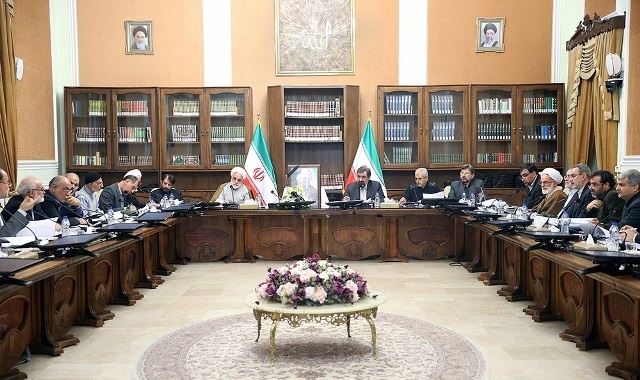 مخالفت با بازنشستگی پیش از موعد زنان مخالفت با بازنشستگی پیش از موعد زنان
