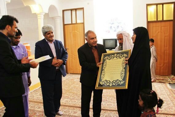 اهدای یک باب منزل مسکونی به خانواده معلم فداکار خاشی اهدای یک باب منزل مسکونی به خانواده معلم فداکار خاشی