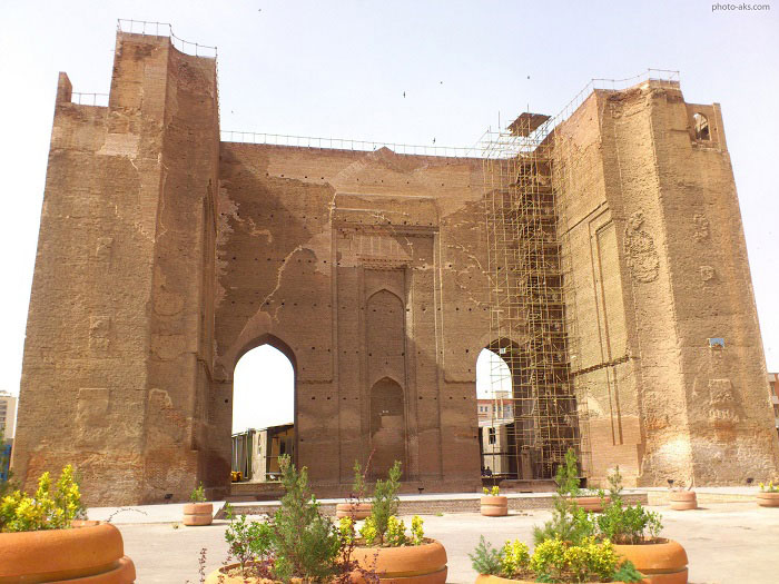 ساخت پارکینگ، حریم ارگ علیشاه را شکست