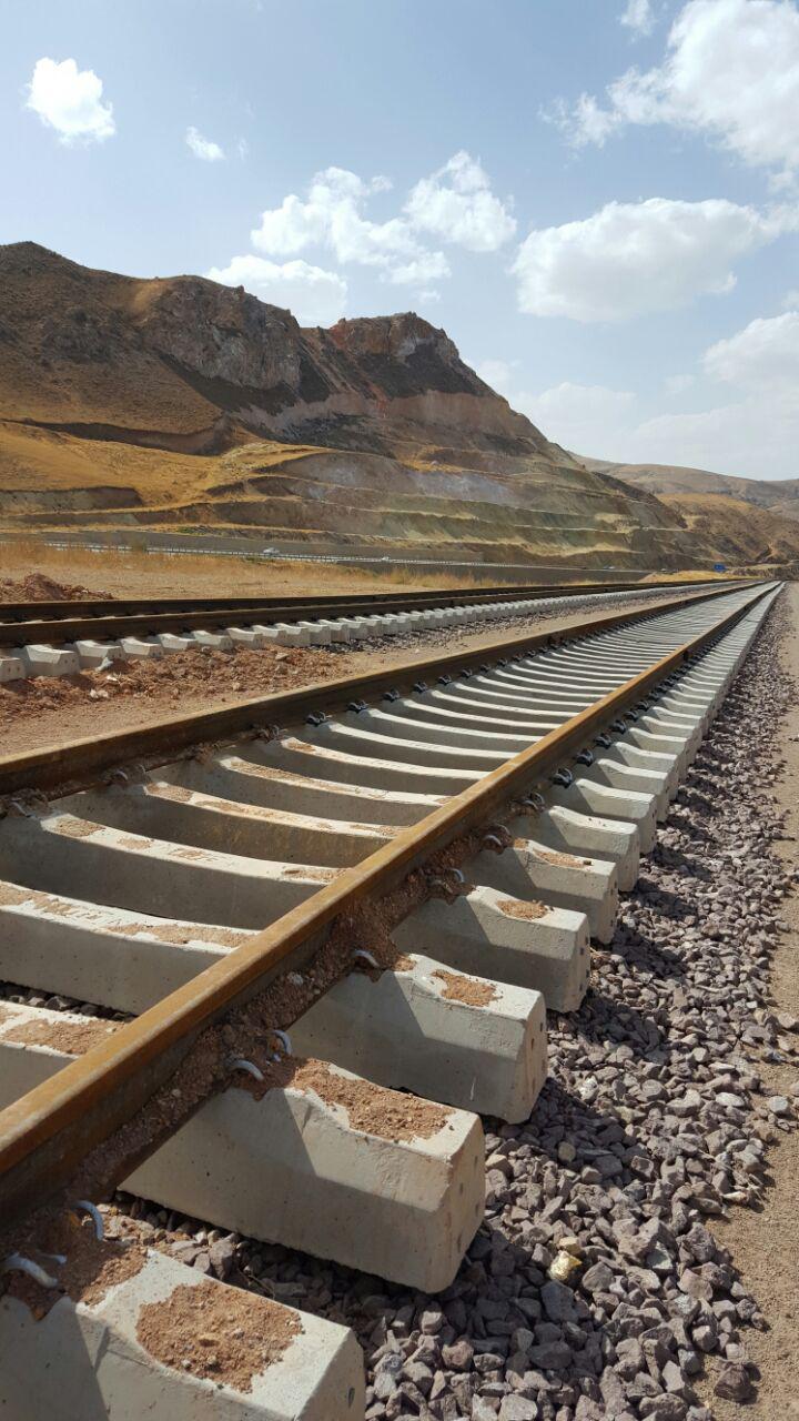 افتتاح ۴۴ کیلومتر از راهآهن قزوین - رشت افتتاح ۴۴ کیلومتر از راهآهن قزوین - رشت