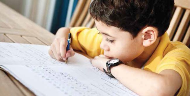 مشق شب والدین سنگین است مشق شب والدین سنگین است