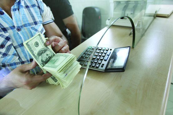 قیمت دلار در بازار آزاد آب رفت قیمت دلار در بازار آزاد آب رفت