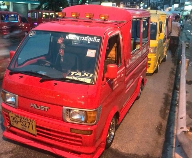 تاکسی‌های جالب یک شهر توریستی +عکس